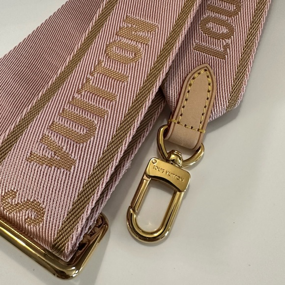Louis Vuitton Pink Strap with Gold Clips - Picture 4 of 6